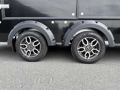 Brian James Race Transporter 5 Autotransporter geschlossen