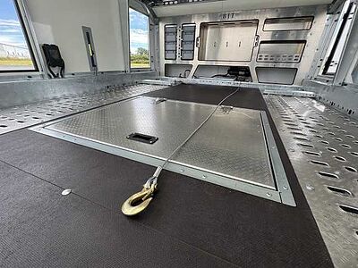 Brian James Race Transporter 5 Autotransporter geschlossen