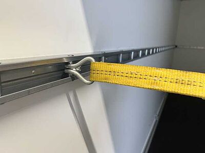 Unsinn UKU 421719-26-14 VKL Verkaufsanhänger