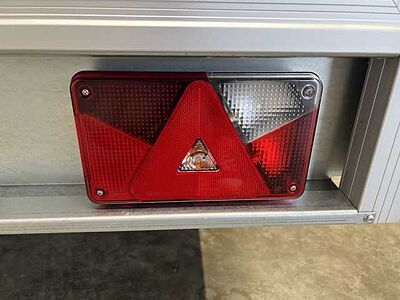 Unsinn UKU 421719-26-14 VKL Verkaufsanhänger