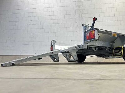 Martz BAU-3 260/2 S 1,8T Maschinentransporter