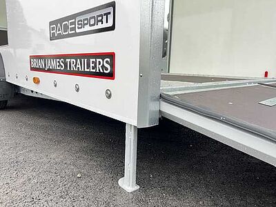 Brian James Race Sport Autotransporter geschlossen