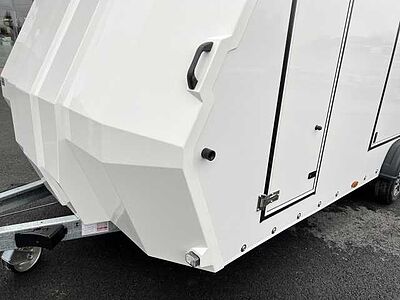 Brian James Race Sport Autotransporter geschlossen