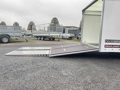 Brian James Race Sport Autotransporter geschlossen
