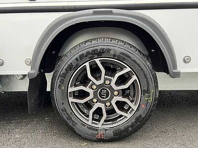 Brian James Race Sport Autotransporter geschlossen