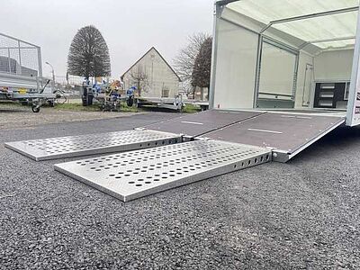 Brian James Race Sport Autotransporter geschlossen