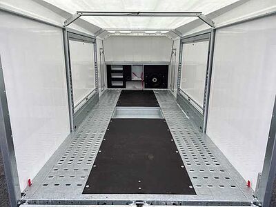 Brian James Race Sport Autotransporter geschlossen