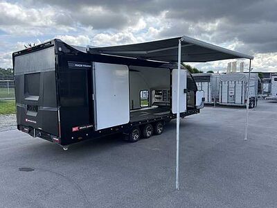Brian James Race Transporter 7 Autotransporter geschlossen