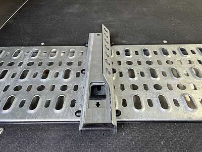 Brian James Race Transporter 7 Autotransporter geschlossen