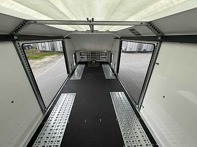 Brian James Race Transporter 7 Autotransporter geschlossen