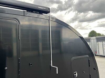 Brian James Race Transporter 7 Autotransporter geschlossen