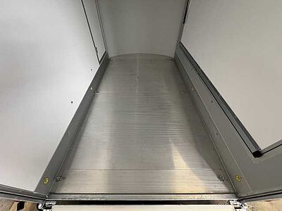 Cheval Liberte Debon C500 Fourgon Verk.Kl re +Tür Kofferanhänger