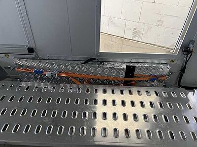 Cheval Liberte Debon C2000 Roadster ALF Autotransporter geschlossen