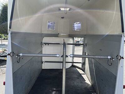 Humbaur HP 2000 Pferdeanhänger