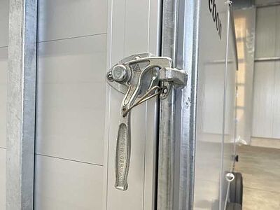 Cheval Liberte Debon C1000 Roadster Autotransporter geschlossen