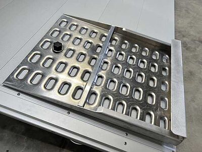 Cheval Liberte Debon C1000 Roadster Autotransporter geschlossen