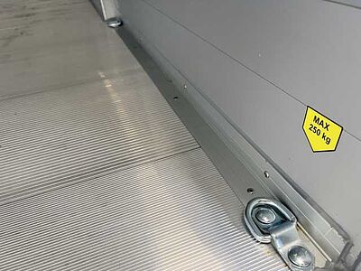 Cheval Liberte Debon C1000 Roadster Autotransporter geschlossen