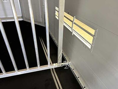 Böckmann VA 4520/35 Plane Viehanhänger