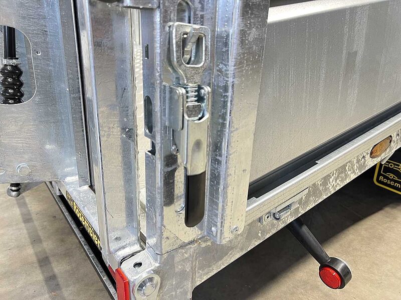 Nugent Beavertail B5523T Tridem Maschinentransporter