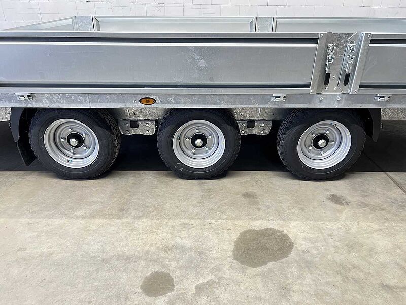 Nugent Beavertail B5523T Tridem Maschinentransporter
