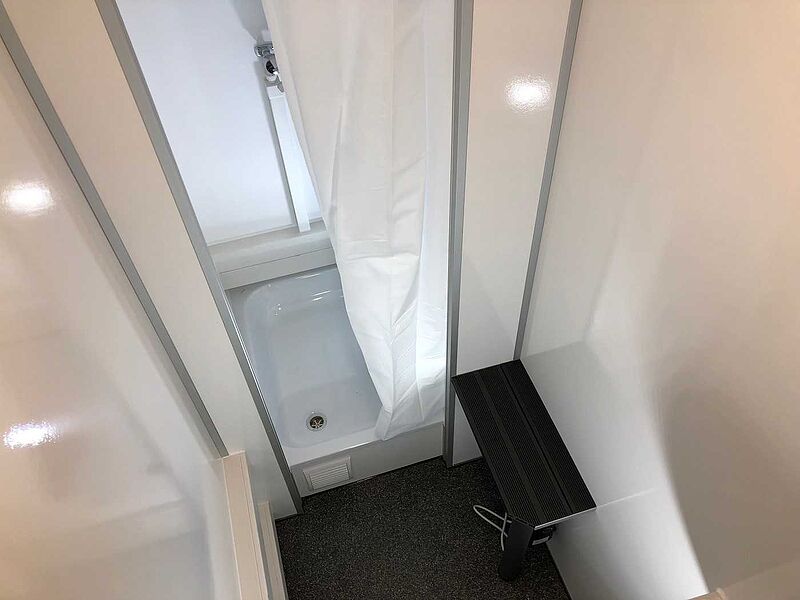 Rosemeier EW TA-NO Duschwagen mit 4 Duschen Toilettenanhänger