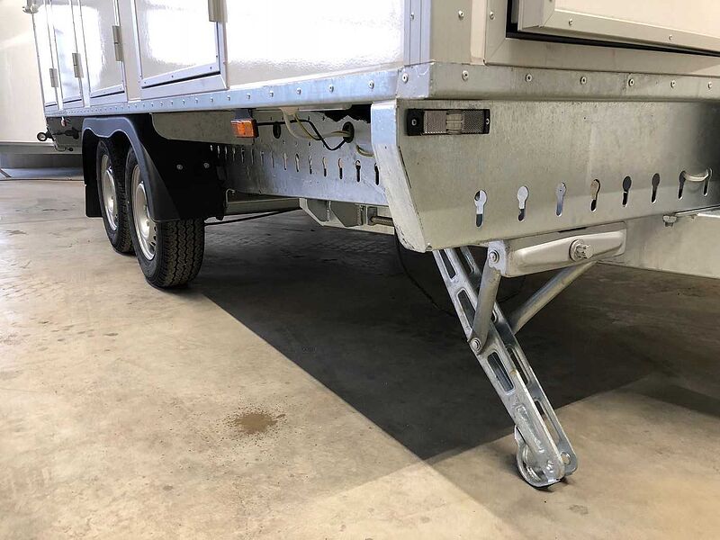 Rosemeier EW TA-NO Duschwagen mit 4 Duschen Toilettenanhänger