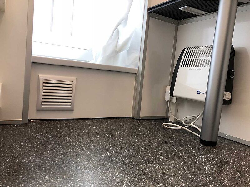 Rosemeier EW TA-NO Duschwagen mit 4 Duschen Toilettenanhänger