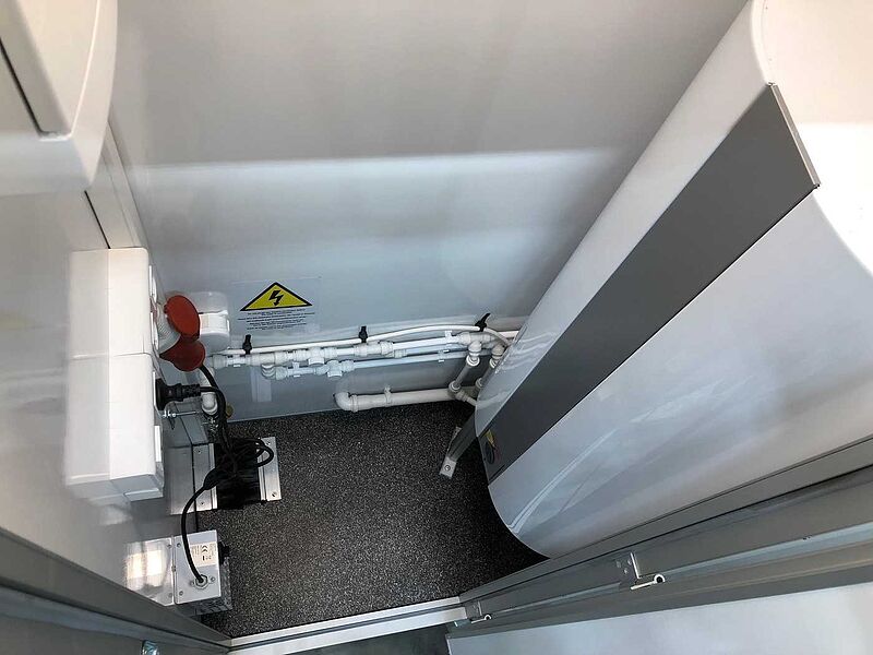 Rosemeier EW TA-NO Duschwagen mit 4 Duschen Toilettenanhänger
