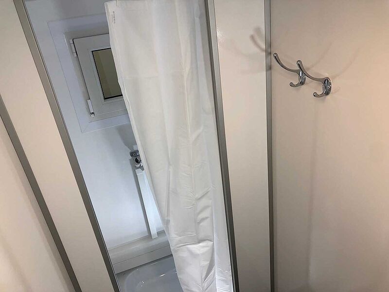 Rosemeier EW TA-NO Duschwagen mit 4 Duschen Toilettenanhänger