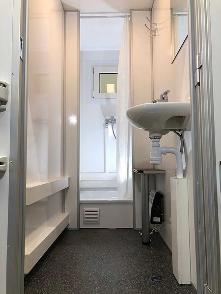 Rosemeier EW TA-NO Duschwagen mit 4 Duschen Toilettenanhänger