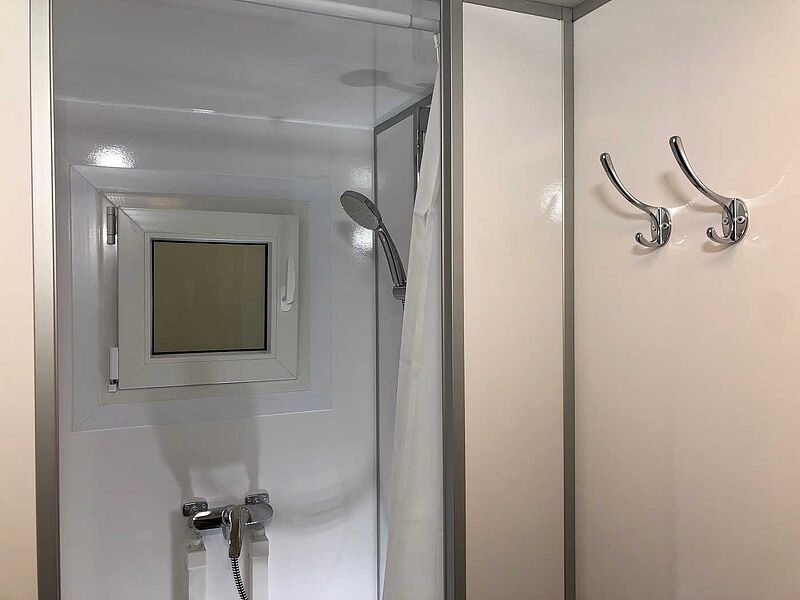 Rosemeier EW TA-NO Duschwagen mit 4 Duschen Toilettenanhänger