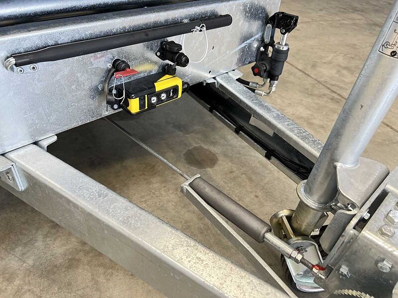Humbaur HTK 3000.31 Stahl Black Gitter Dreiseitenkipper