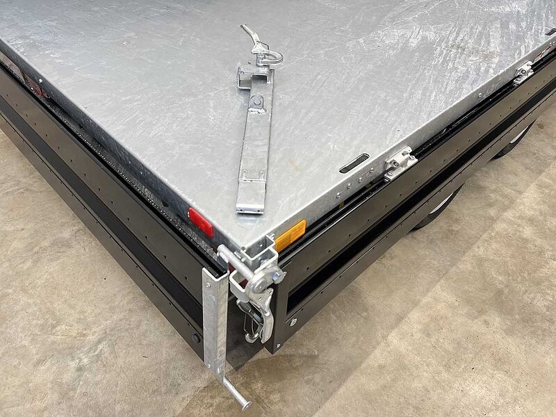 Humbaur HTK 3000.31 Stahl Black Dreiseitenkipper