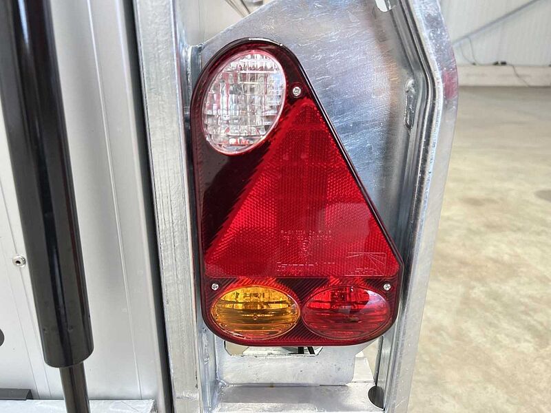 Cheval Liberte Debon C300 Roadster Verk. Kl Tür Kofferanhänger