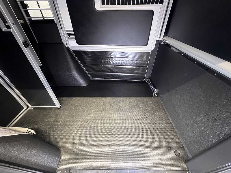 Renault Master Haras STX 5-Sitzer LKW
