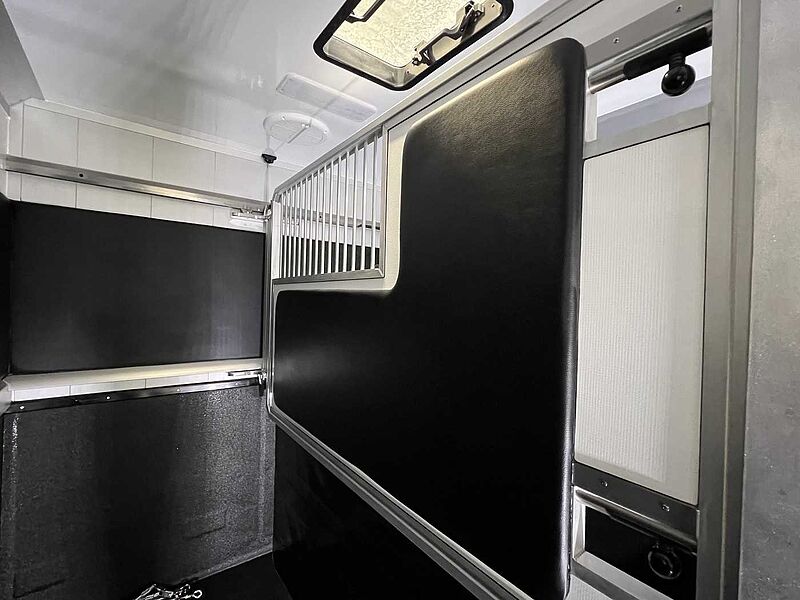 Renault Master Haras STX 5-Sitzer LKW