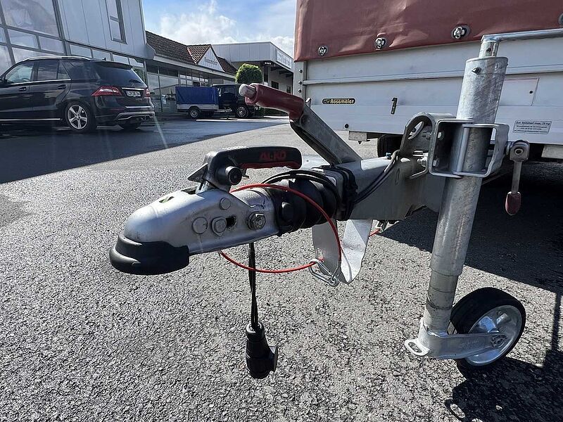 Koch 10.26 mit Spriegel und Plane Kastenanhänger