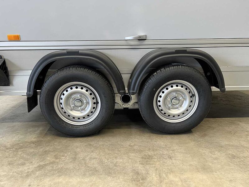 Cheval Liberte Debon C500 Fourgon Verk. Kl re +Tür Kofferanhänger