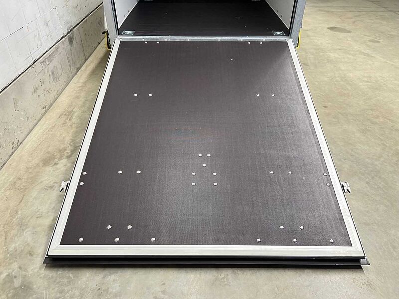 Blyss F2030HTD Rampe Tür 2 Fenster Kofferanhänger