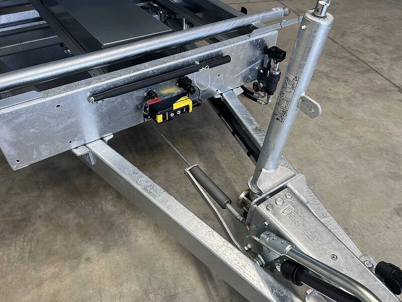Humbaur HTK 3500.31 Stahl Black Dreiseitenkipper