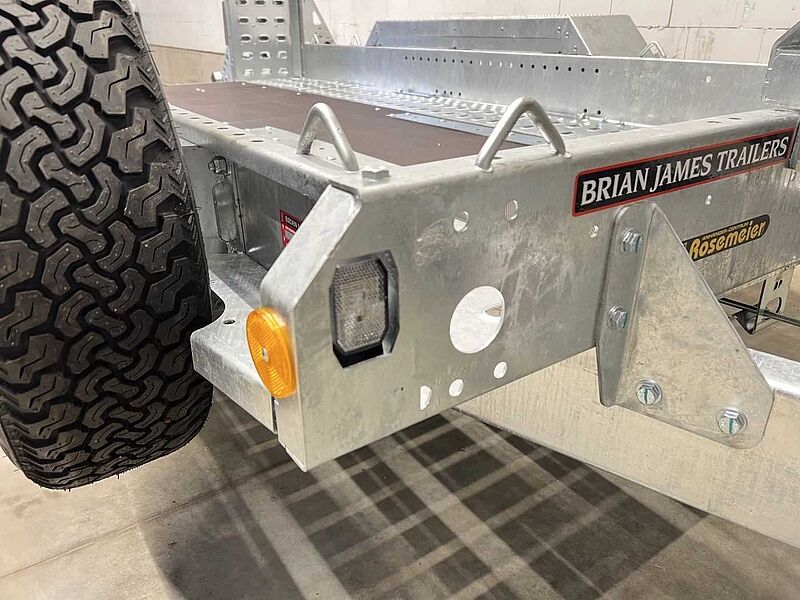 Brian James Cargo Digger Plant 2 Maschinentransporter
