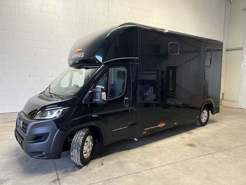 Fiat Böckmann Compact L+ Stall Tour LKW