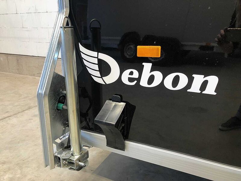 Cheval Liberte Debon Cargo 1300.02+Tür Alu-Felgen Kofferanhänger