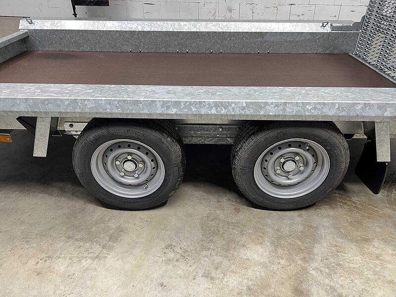 Hulco Terrax-2 2600 Maschinentransporter