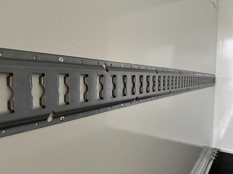 Blyss FS1330/180HL Kofferanhänger