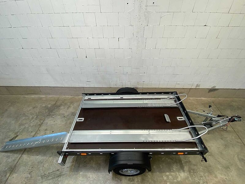 Vezeko Motomax B 13 Motorradanhänger