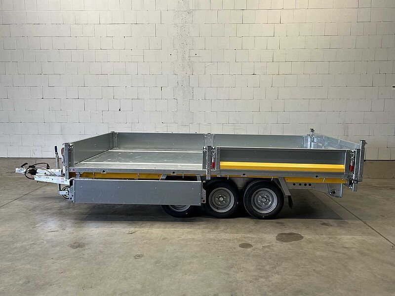 Brian James Cargo Tipper 2 3-Achser Rückwärtskipper