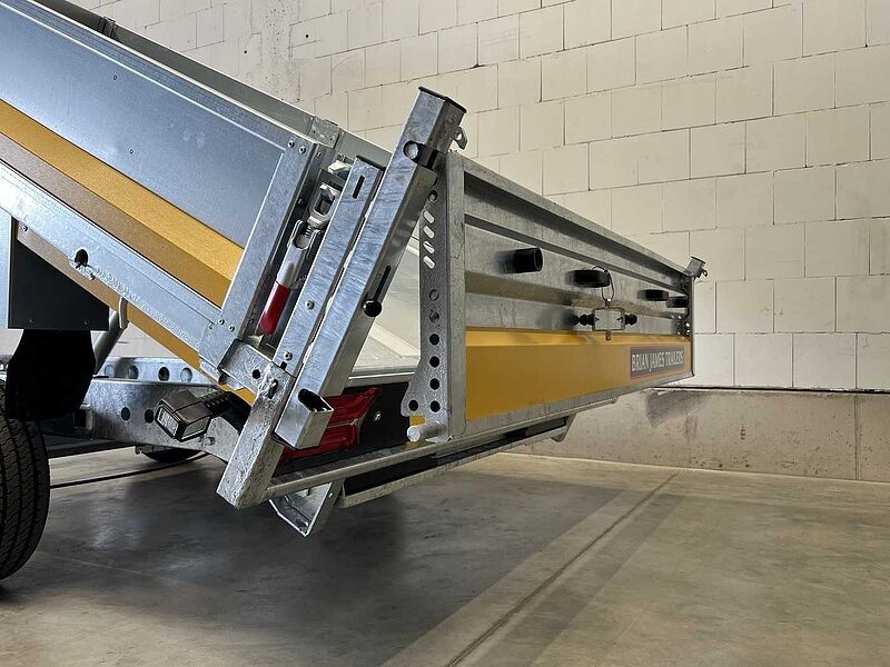 Brian James Cargo Tipper 2 3-Achser Rückwärtskipper