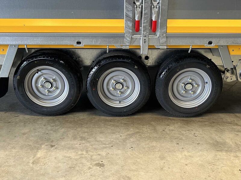 Brian James Cargo Tipper 2 3-Achser Rückwärtskipper