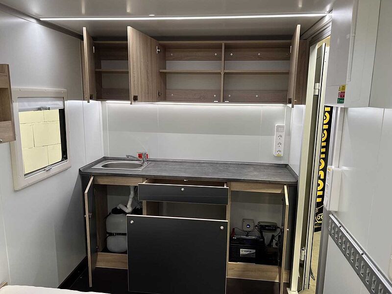 Vezeko TK C 18.35 SP Offroad Campinganhänger